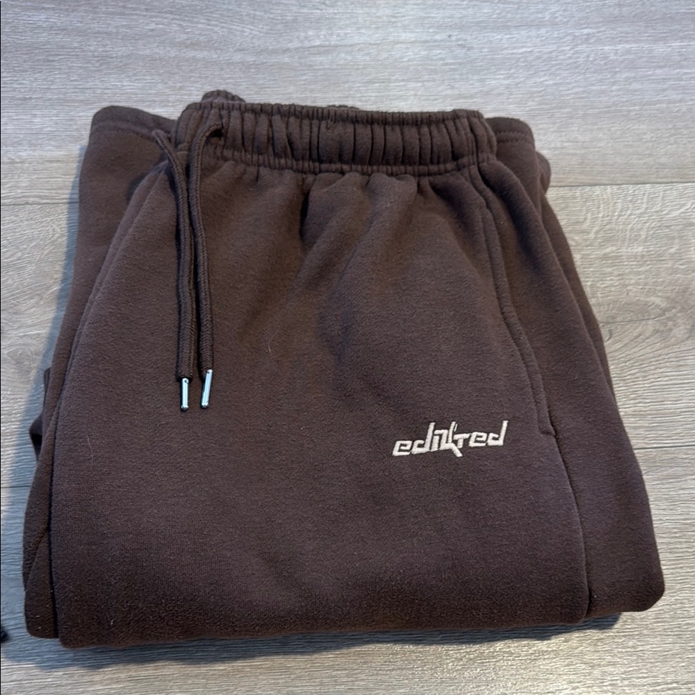 Edikted Dark Brown Joggers